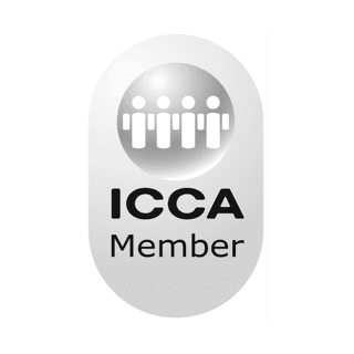 Logo dell'ICCA con l'indicazione 'Member', raffigurante cinque figure stilizzate in argento su sfondo bianco.